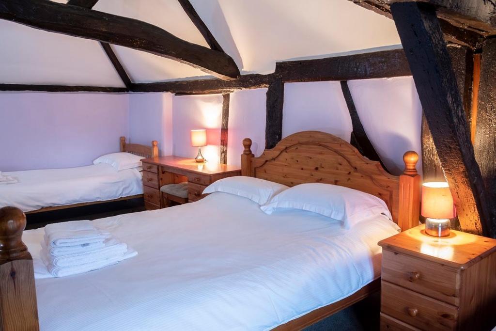 The Crown Hotel Alton  Ngoại thất bức ảnh
